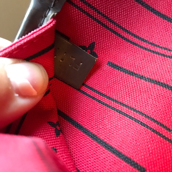 Authentic Louis Vuitton Neverfull GM Damier - Picture 5 of 8